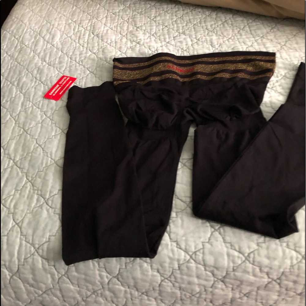 Compression Leggings - Picture 2 of 3